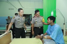 Kapolda Sumut Jenguk...