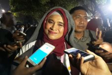 Neno Warisman Yakin...
