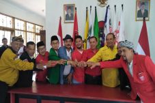 Sembilan Partai Pendukung...