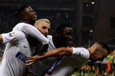 Inter Milan Menang Dramatis,...