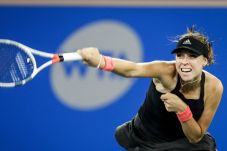 Kontaveit Ditantang...