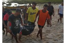 Wisatawan Lokal Digulung...