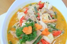 Menu Lezat Siang Ini:...