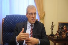 Moskow Sesalkan Rencana...