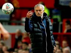 Manchester United Tersingkir,...