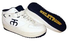Sneakers Asal Jepang...