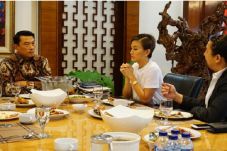 Agnez Mo Makan Siang...