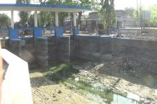 Kemarau Panjang, Bendung...