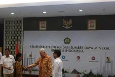 Divestasi Saham Rampung,...
