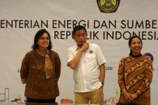 Resmi Kuasai Freeport,...