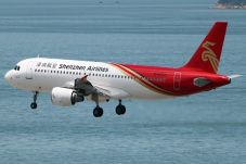 Hari Ini, Shenzhen Airlines...