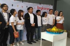 Platform lingkaran Siapkan...