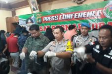 Istri ke Luar Kota,...