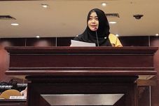 Ratna Dianiaya, Fahira:...
