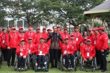 Jokowi Lepas Kontingen...