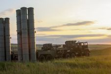 Rusia Kirim S-300 ke...