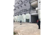 Lompat dari Ketinggian...