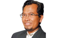 Ulama Perekat Umat dan...