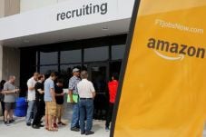 Amazon Naikkan Gaji...