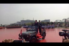 Jokowi Pimpin Upacara...
