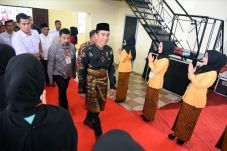 Jokowi Sambangi Paguyuban...