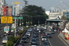 Di Ruas Tol Ini Jasa...