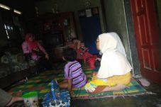 Pasien Tumor Saroh,...