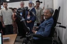 PM Mahathir: Islam Bukan...