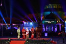 Presiden Jokowi Resmi...