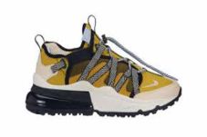 Keunggulan Air Max 720,...