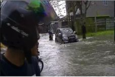 Kota Medan Dilanda Banjir,...
