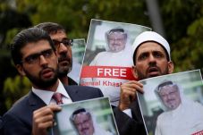 Pompeo Desak Riyadh...