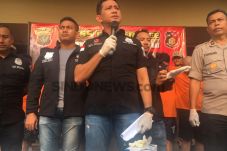 Operasi Senyap, Polisi...