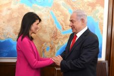 Netanyahu Sebut Haley...