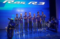 Yamaha R25 & R3...