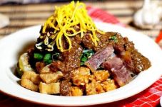 Menu Siang Ini: Rujak...
