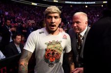 Pelatih McGregor Bantah...