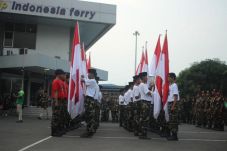 Rombongan Kirab Satu...