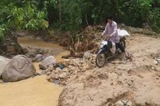 Sungai Meluap, Jalan...