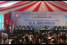 Jokowi Tantang Perguruan...