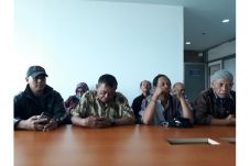 Warga Geruduk Kantor...