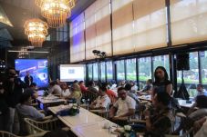 BFI Finance Tawarkan...