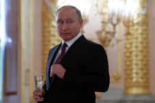 Kremlin: Tudingan Putin...