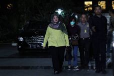 KPK Tahan 7 Tersangka...