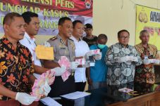 Polres Karanganyar Tangkap...