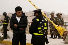 Tahan Muslim Uighur...