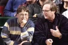 Paul Gardner Allen Meninggalkan...