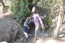 Balada Warga Blora:...