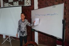 Berjuang Tiga Tahun,...