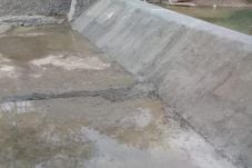 Proyek Irigasi Diputus...